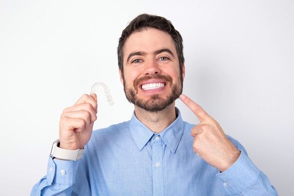 The Pros And Cons Of Clear Aligners